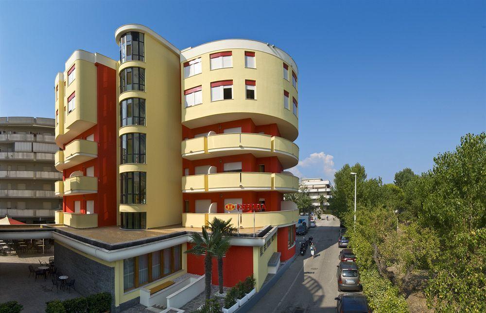Hotel Esperia Alba Adriatica Exterior foto